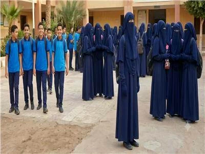 Egypt penalizes school administrators over false niqab mandate rumors Egypt penalizes school administrators over false niqab mandate rumors