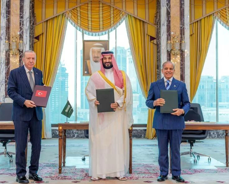 Pakistan calls for implementing “Mecca Agreement” to safeguard Saudi security amid Houthi attacks