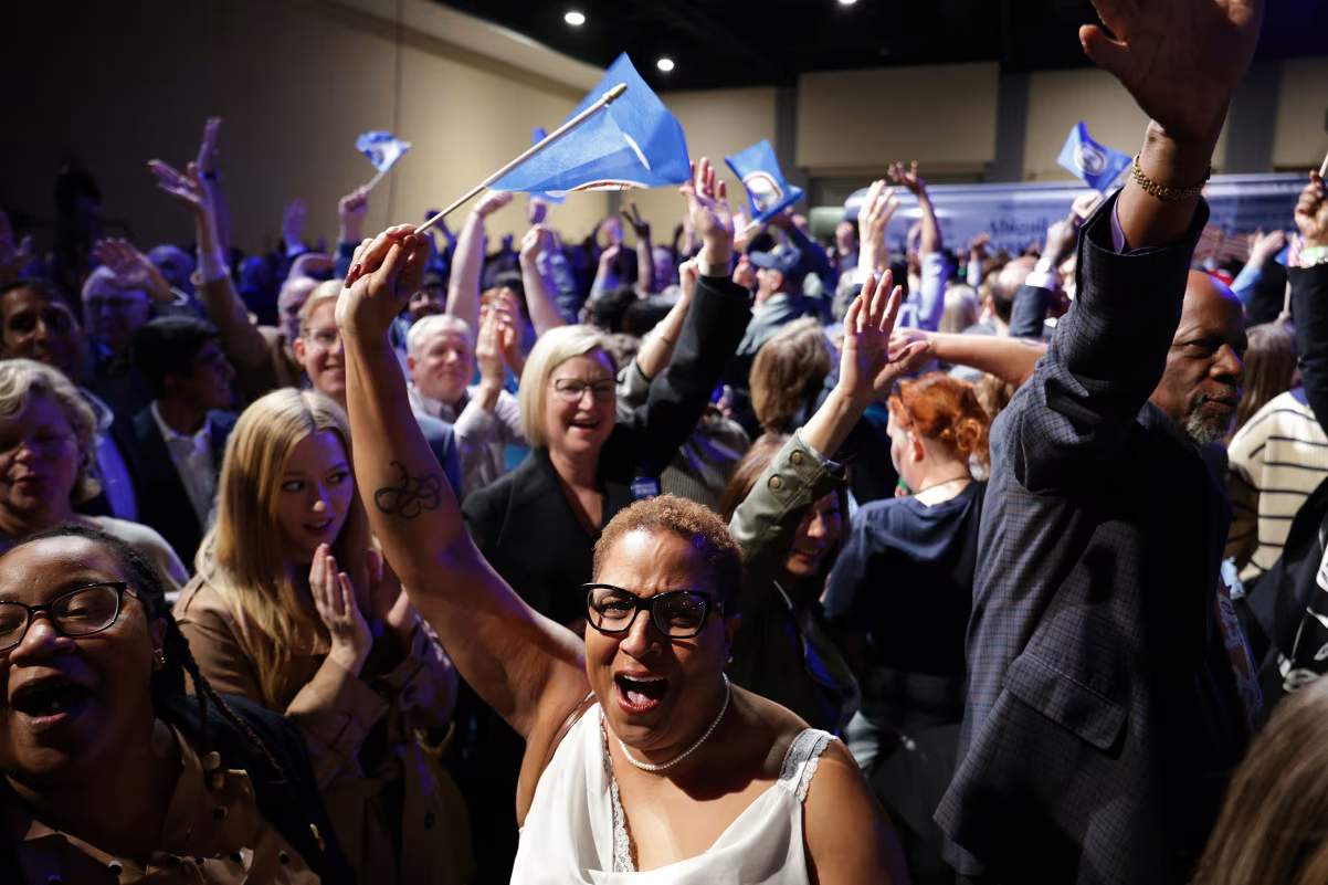 Why Democrats’ blue wave might not be as big as expected Why Democrats’ blue wave might not be as big as expected