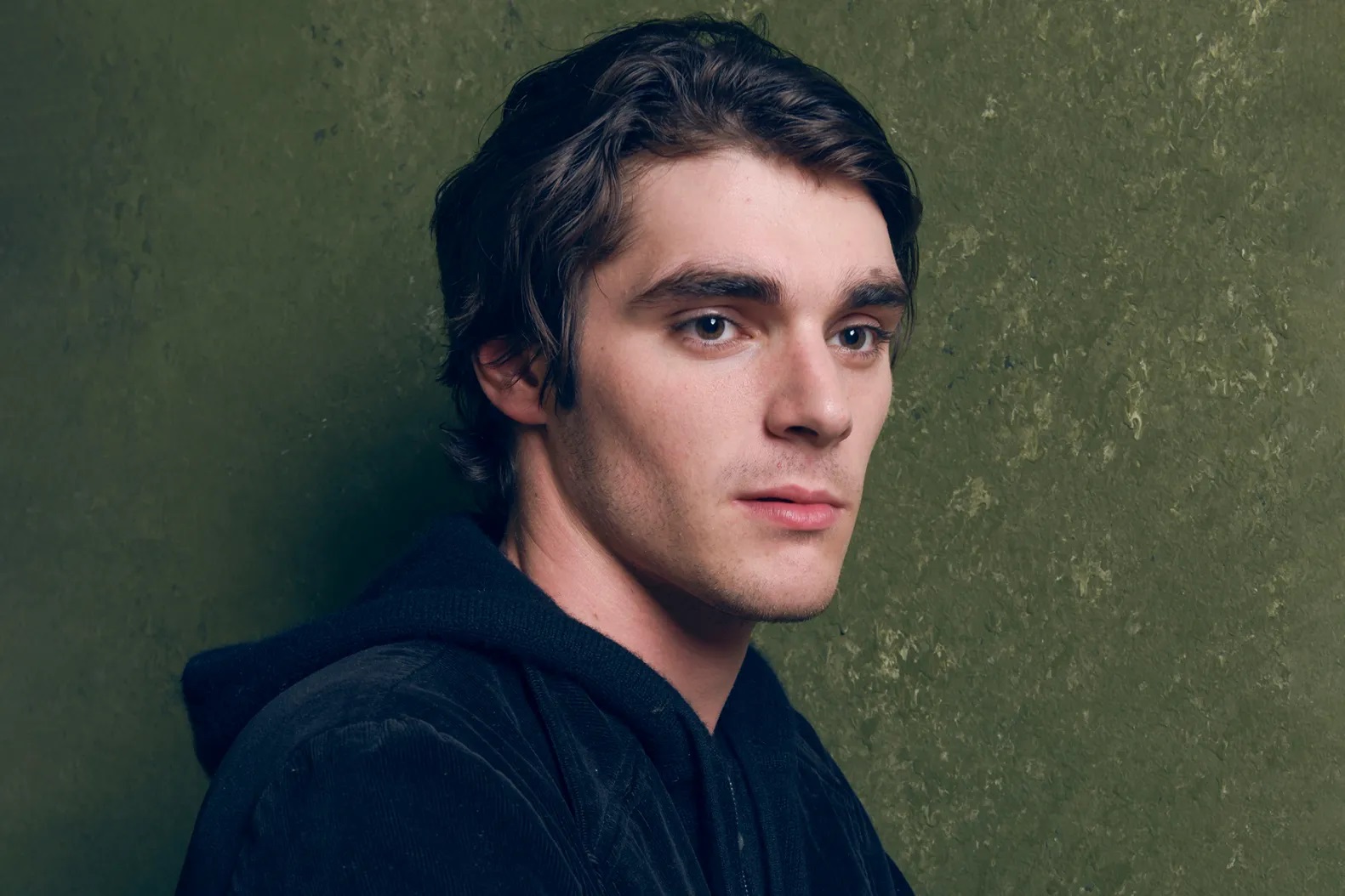 Breaking Bad star RJ Mitte passes away at 34 Breaking Bad star RJ Mitte passes away at 34